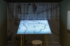 A-INVENCAO-DO-NOVO-MUNDO-vistas-da-exposicao-22-Farol-Santander-AYO-04.2026.-©EVERTON-BALLARDIN_resultado