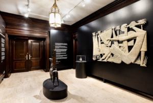 Farol Santander apresenta exposição inédita que celebra a escultura brasileira em diferentes materiais e expressões