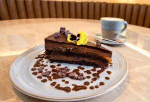Café do 26 do Farol Santander reabre com novo menu autoral, retrofit sofisticado e experiência inspirada em cafeterias internacionais