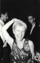 Cult Crowne - Clarisse Goldberg, anos 90 Cult Crowne - Clarisse Goldberg, anos 90