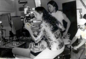 Diretora Mara Mourão - Filmagens de "Alô?! E a minha comissão? de 1998 (Acervo Paulo Marra) Diretora Mara Mourão - Filmagens de "Alô?! E a minha comissão? de 1998 (Acervo Paulo Marra)