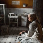 Uma Mulher Alta Uma Mulher Alta